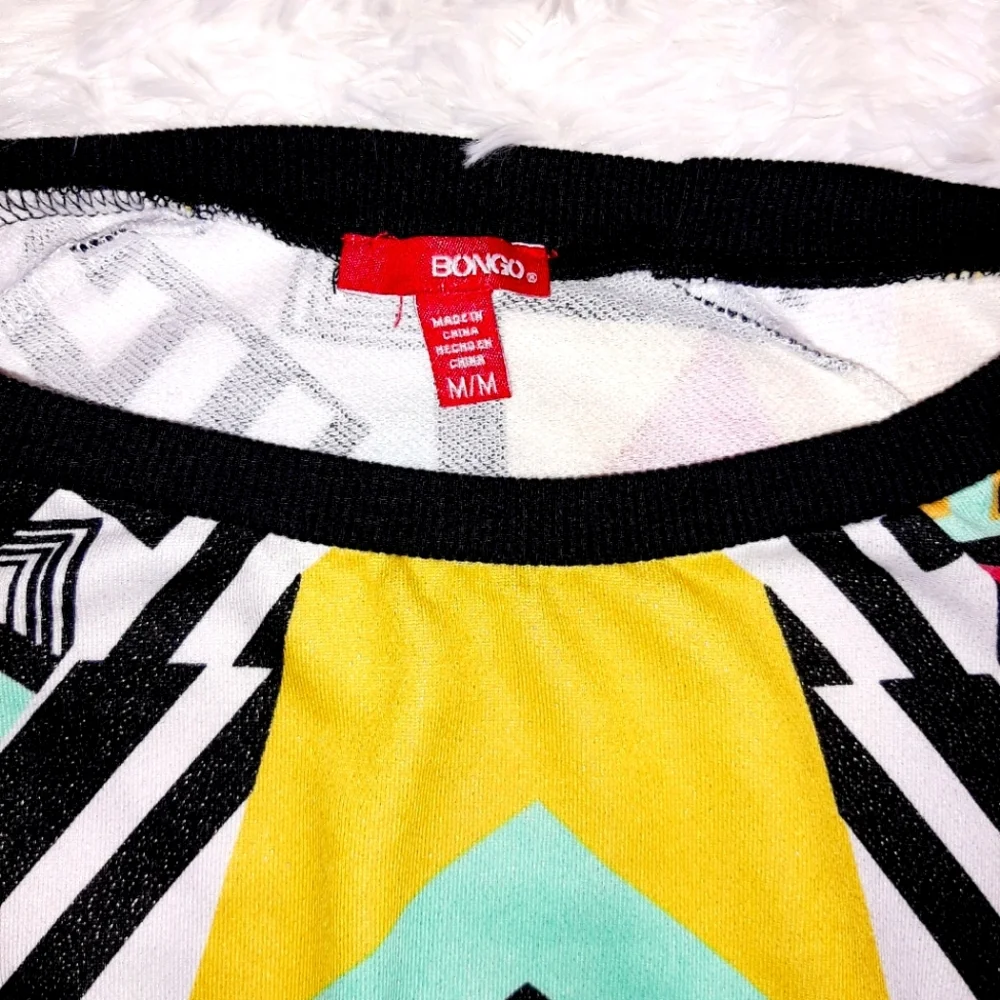 3/$12💥 BONGO Retro print shoulder cut out long sleeve - Picture 3 of 3